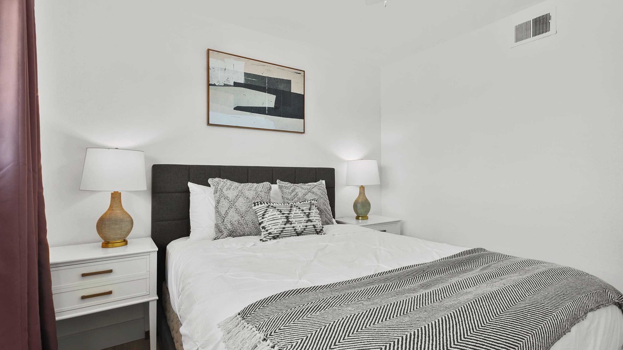 Photo of Bedroom in Lake Forest