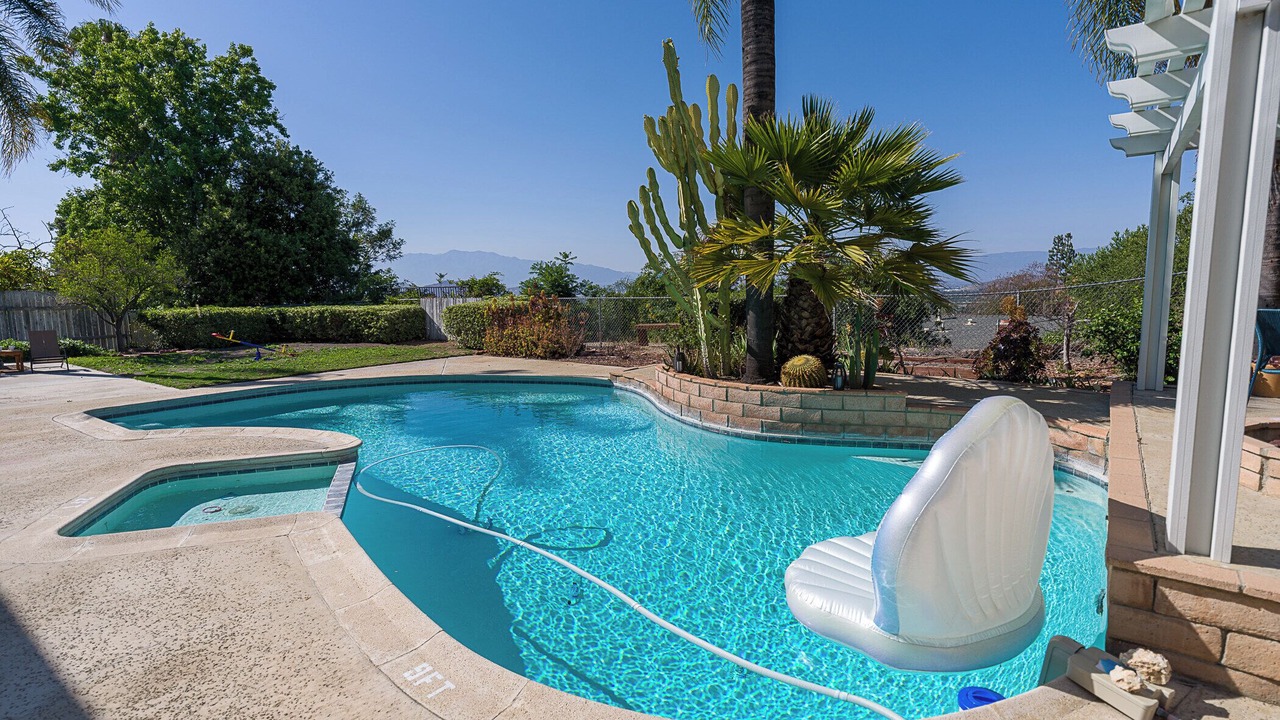Photo of Outdoor in Estates at Canyon Crest