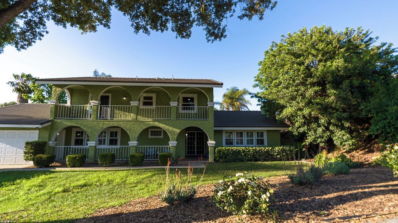Photo of Outdoor in Estates at Canyon Crest