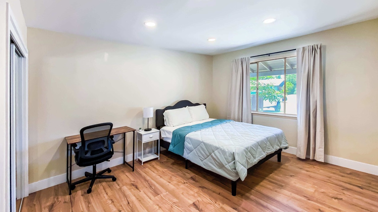 Photo of Bedroom in Foothill Farms