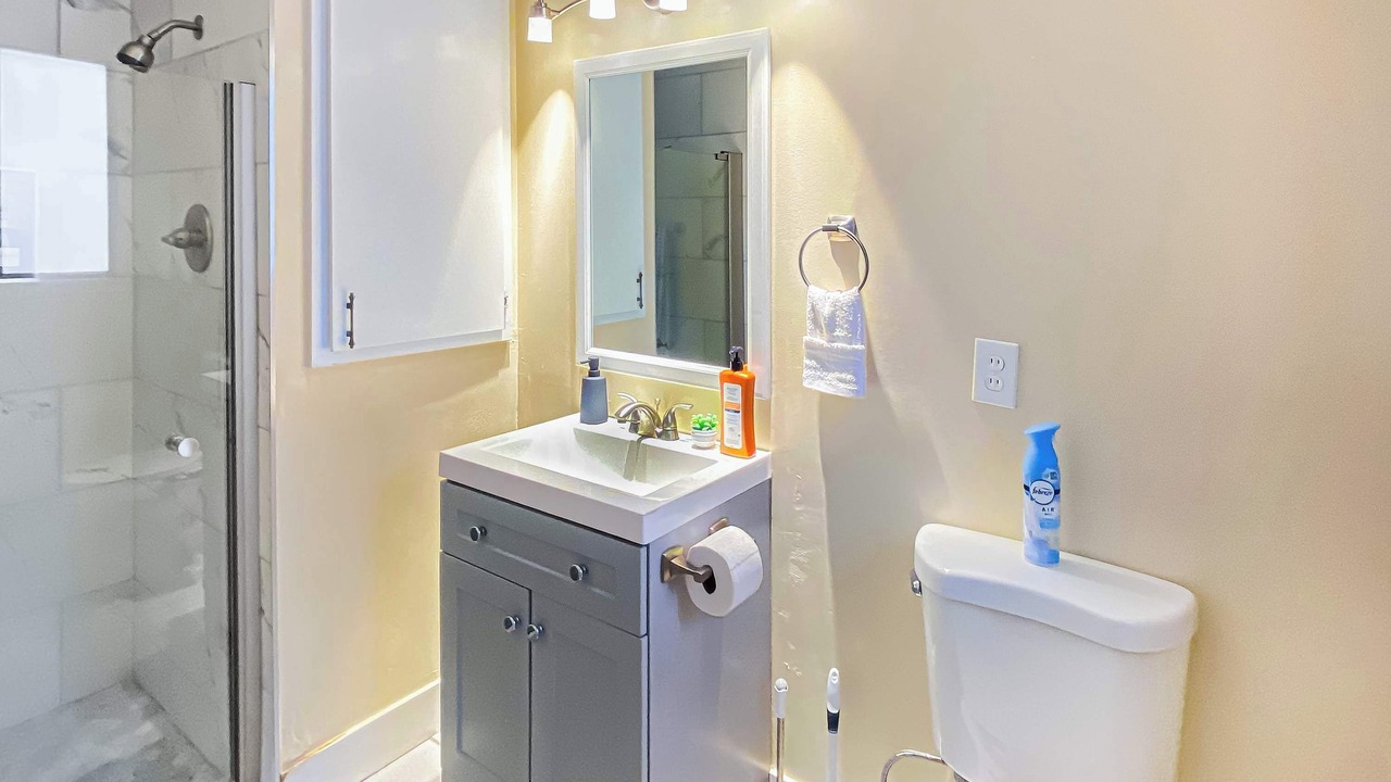 Photo of Bathroom in Foothill Farms