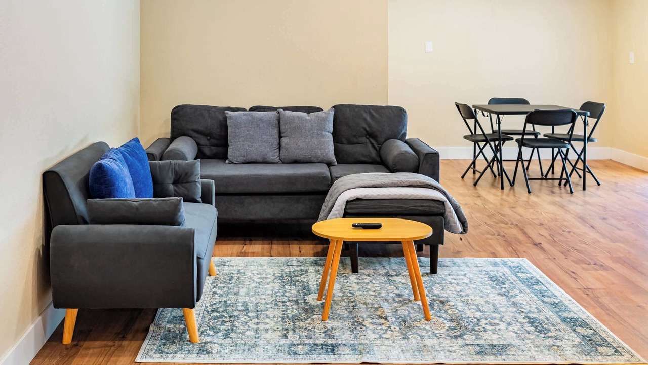 Photo of Livingroom in Foothill Farms