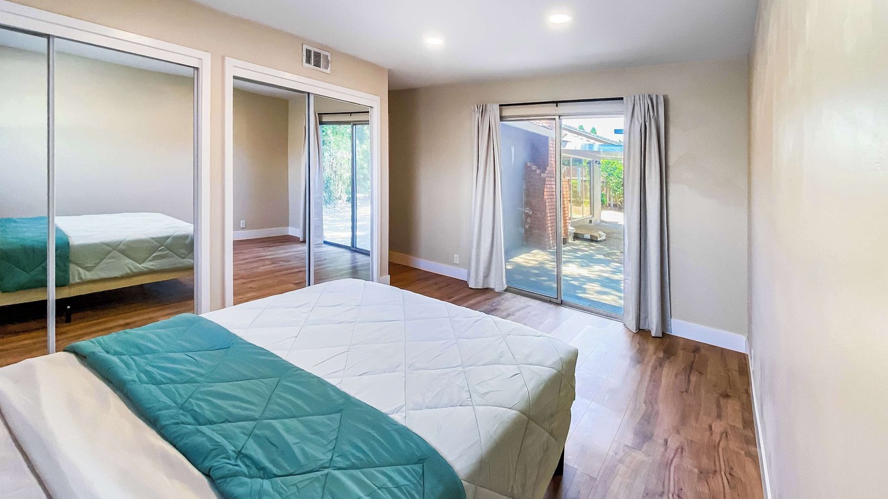 Photo of Bedroom in Foothill Farms