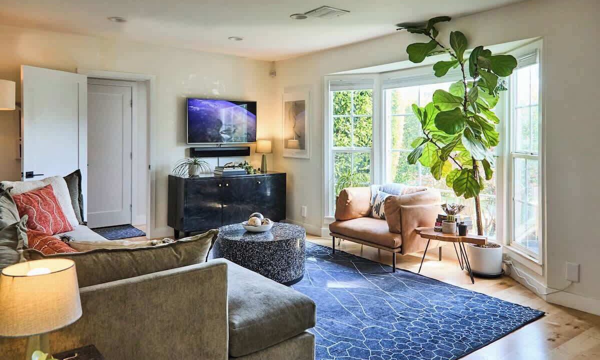 Photo of Bedroom in Lake Balboa