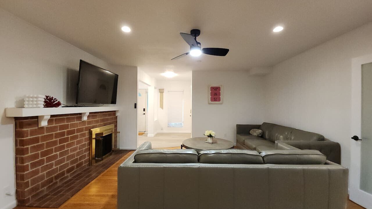 Photo of Livingroom in West Floral Park