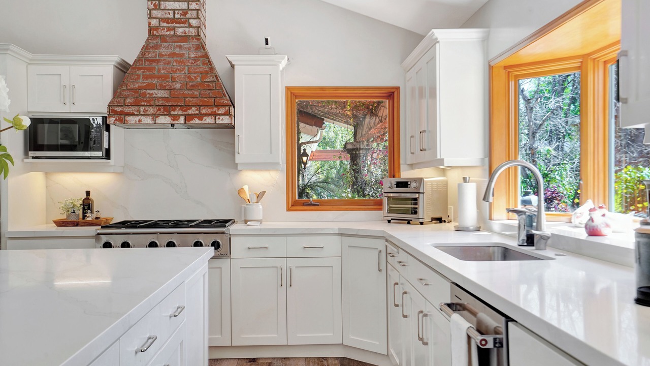 Photo of Kitchen in Woodland Hills