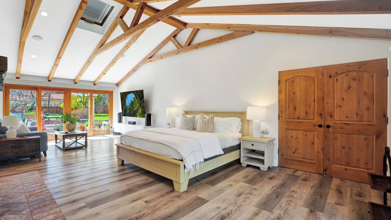 Photo of Bedroom in Woodland Hills