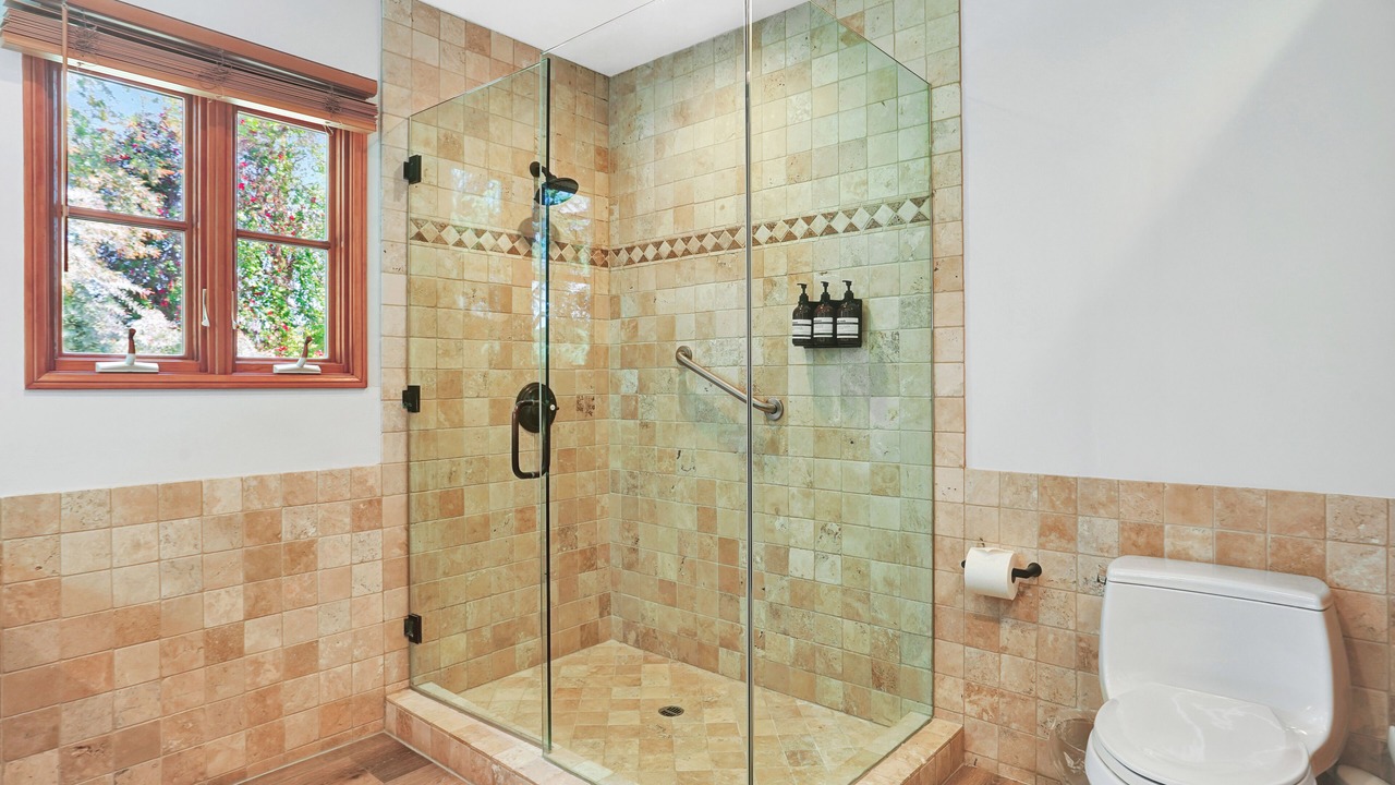 Photo of Bathroom in Woodland Hills
