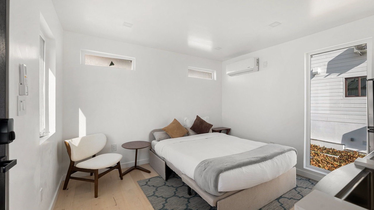 Photo of Bedroom in Santa Monica Canyon