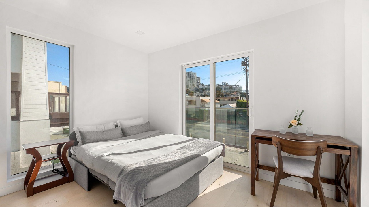 Photo of Bedroom in Santa Monica Canyon