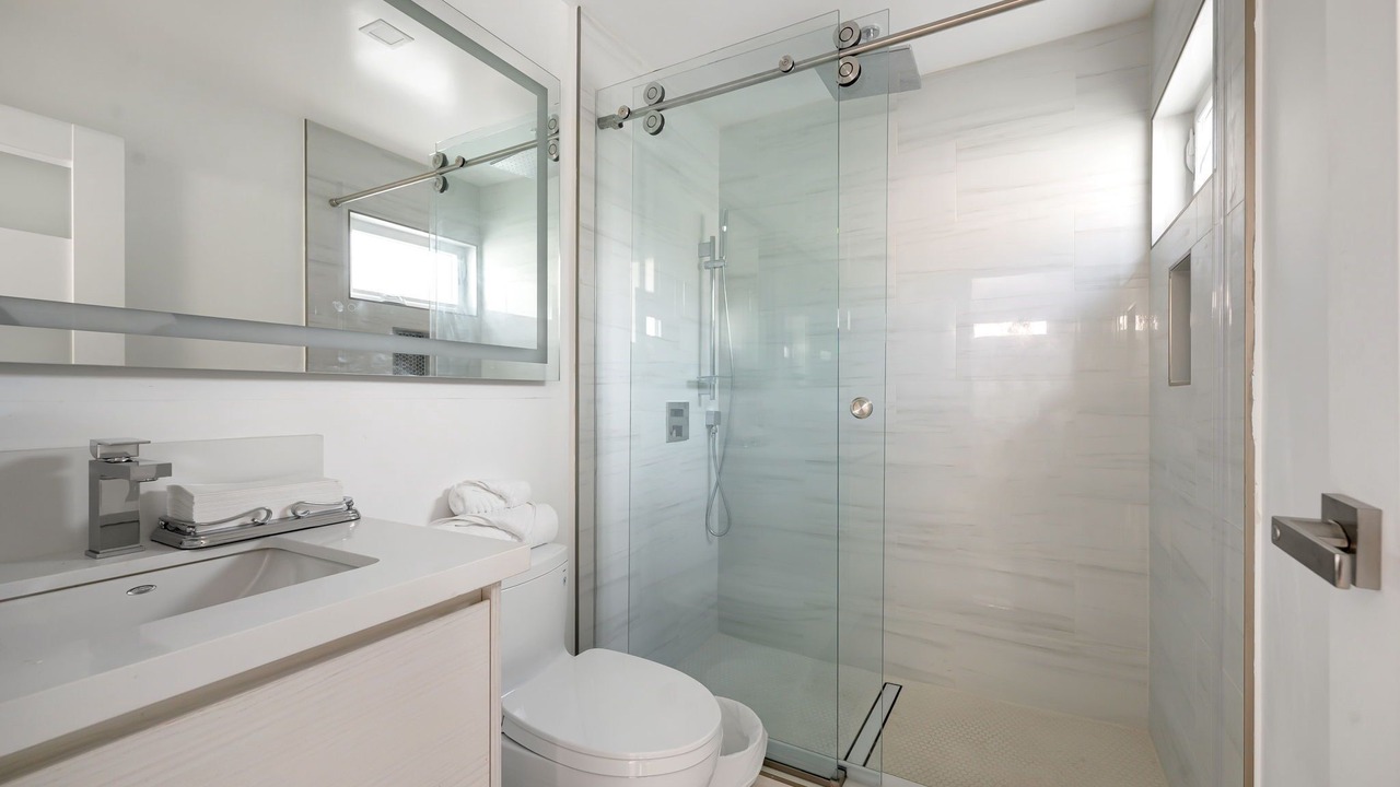 Photo of Bathroom in Santa Monica Canyon
