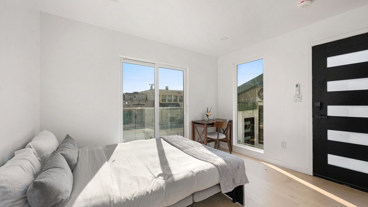 Photo of Bedroom in Santa Monica Canyon