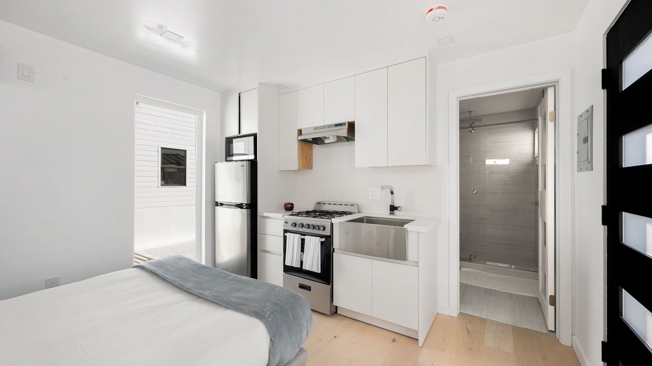 Photo of Bedroom in Santa Monica Canyon