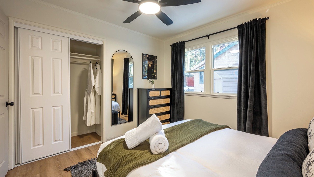 Photo of Bedroom in Summit Estates