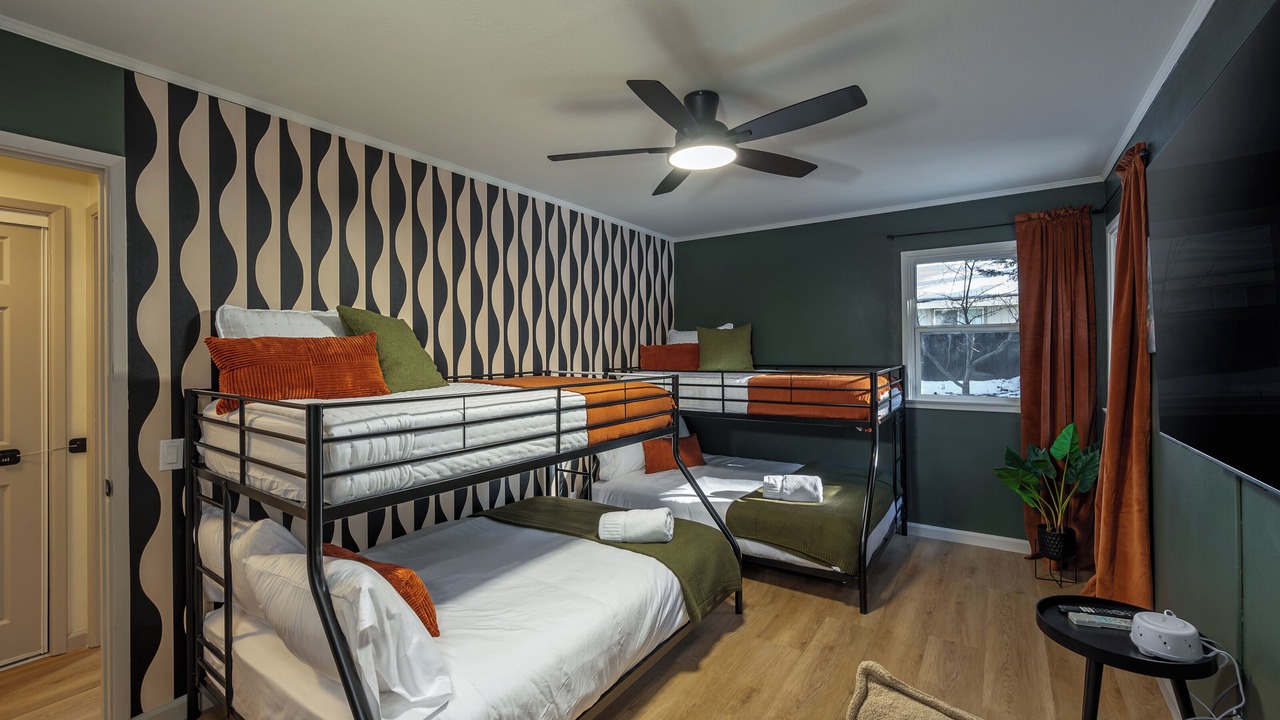 Photo of Bedroom in Summit Estates