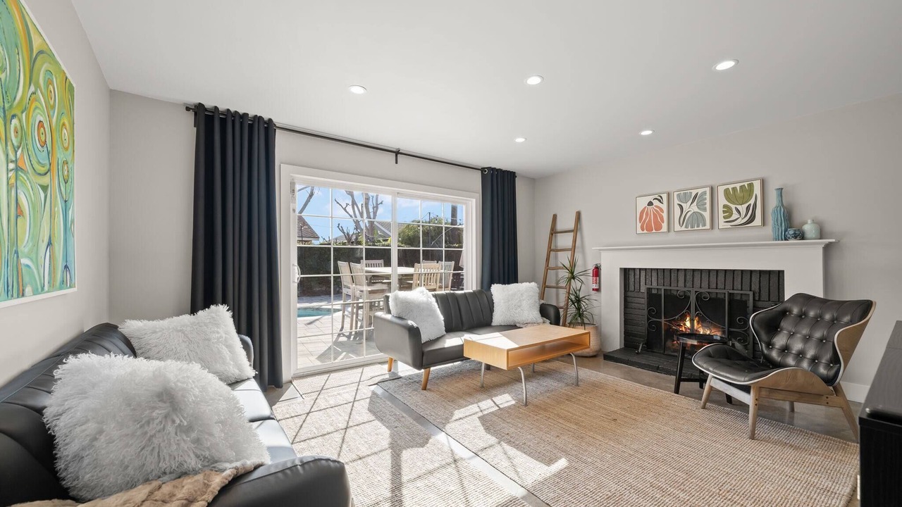 Photo of Livingroom in Huntington Beach