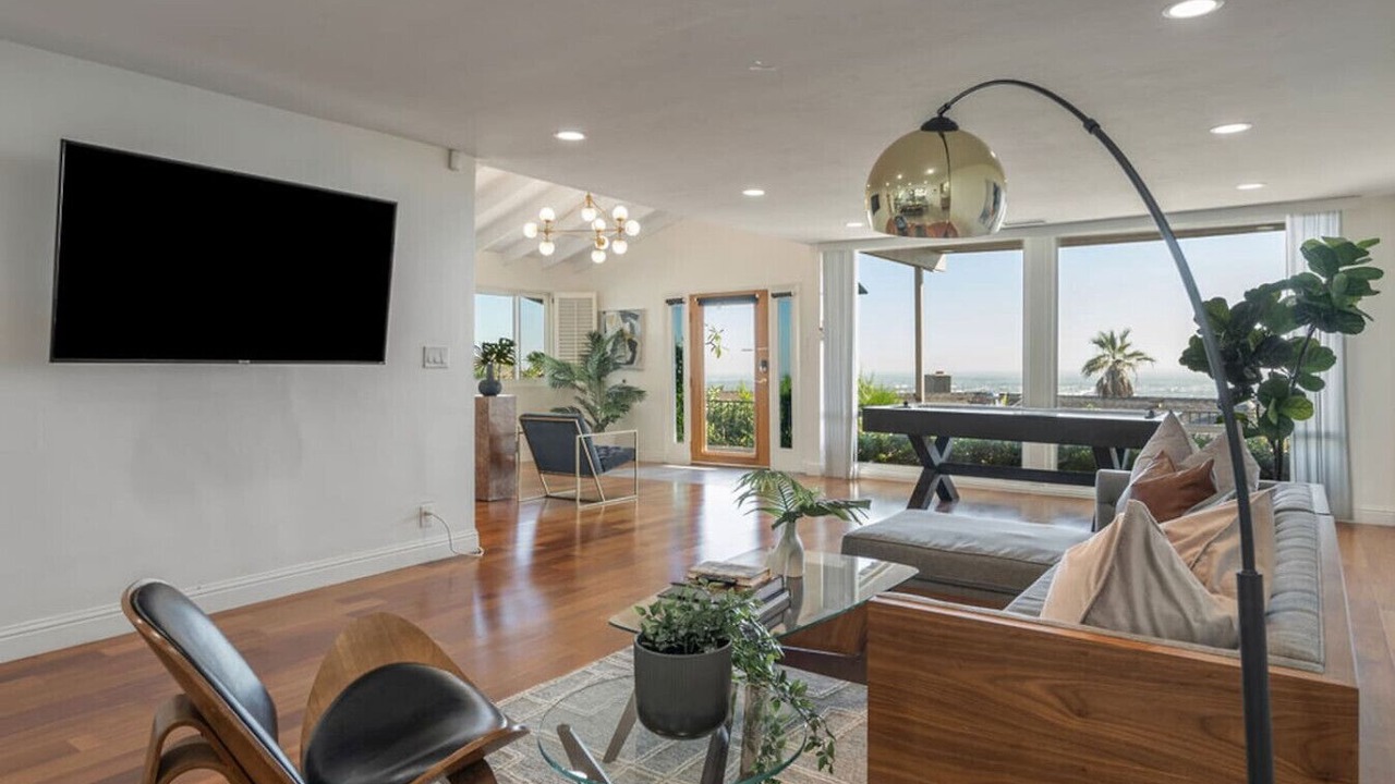 Photo of Livingroom in Whittier