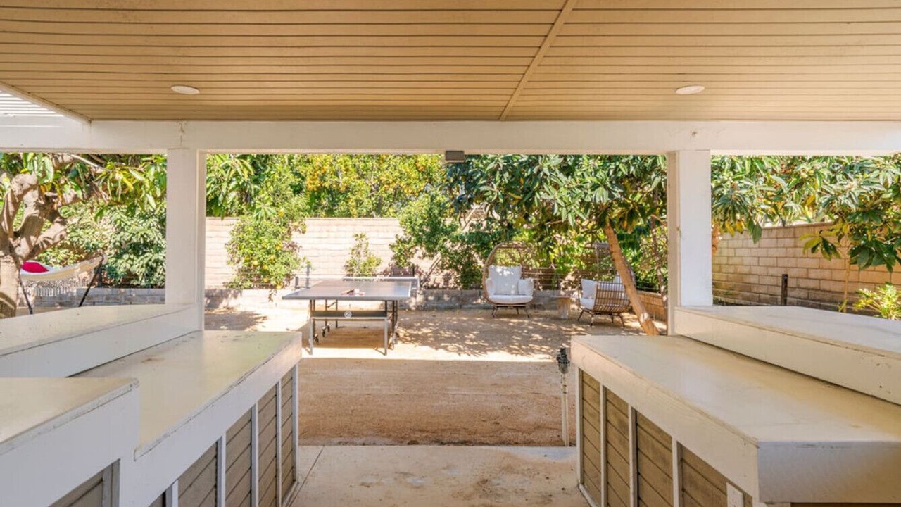 Photo of Patio Balcony in Sherwood Forest and Thistle Development