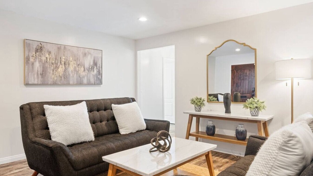 Photo of Livingroom in The Plaza