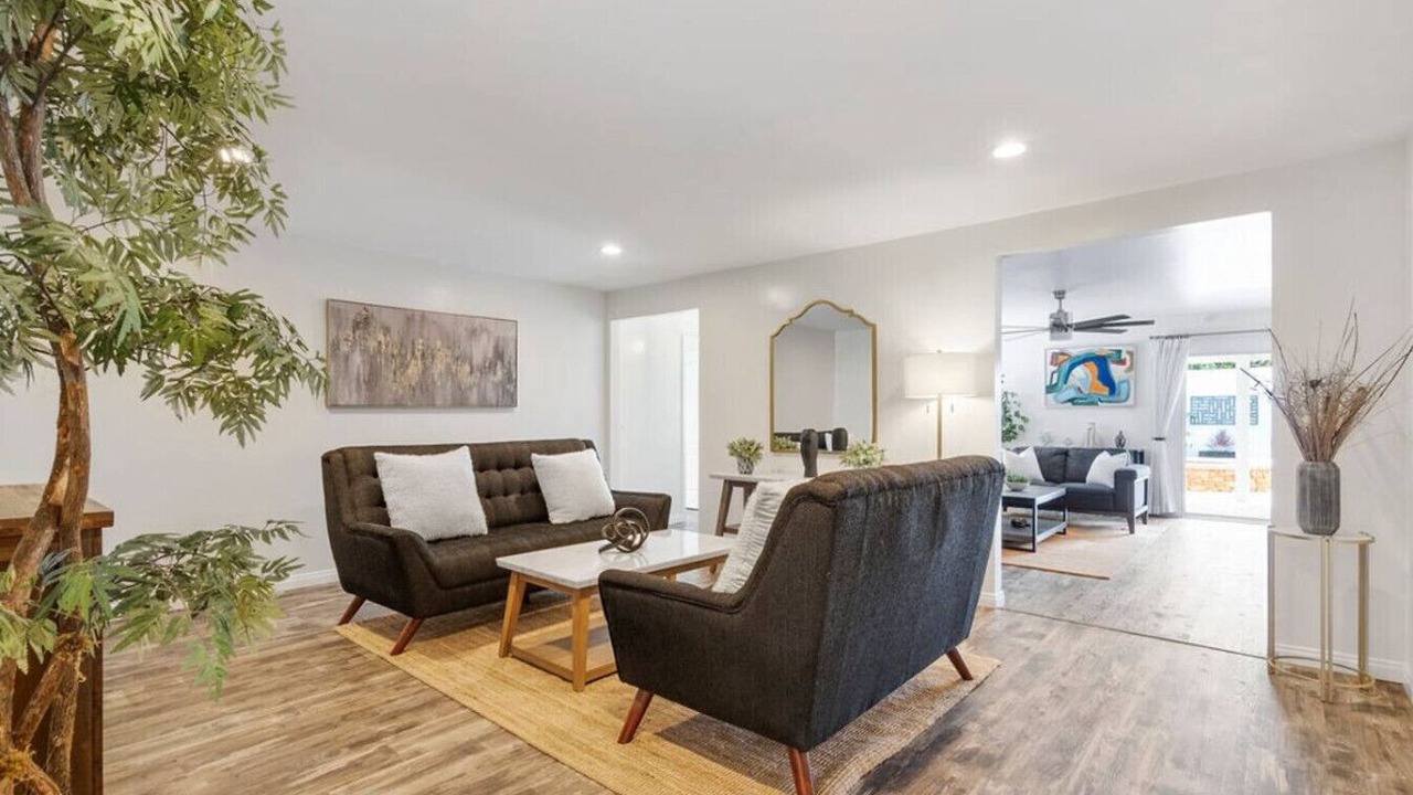 Photo of Livingroom in The Plaza