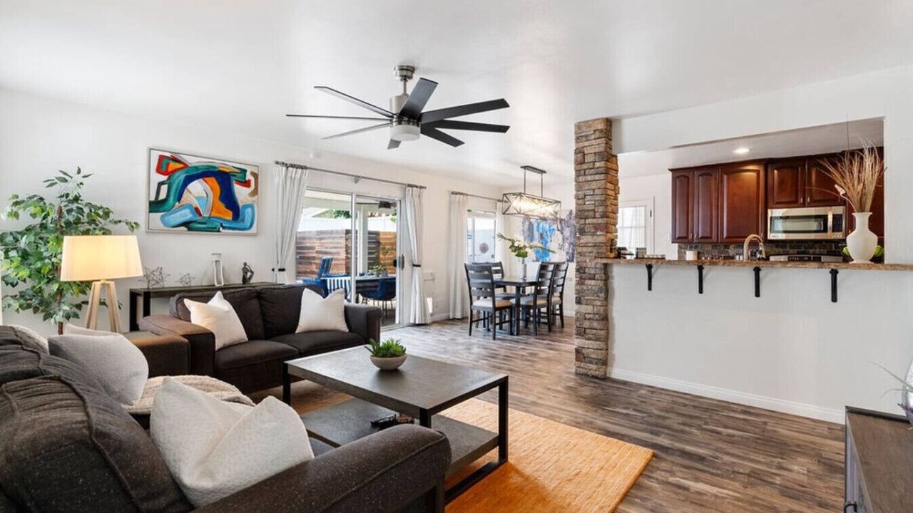 Photo of Livingroom in The Plaza