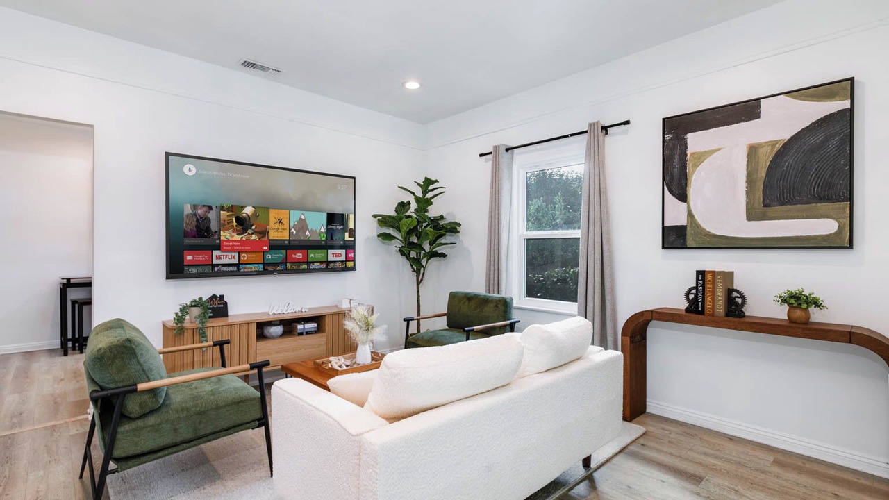 Photo of Livingroom in North Central