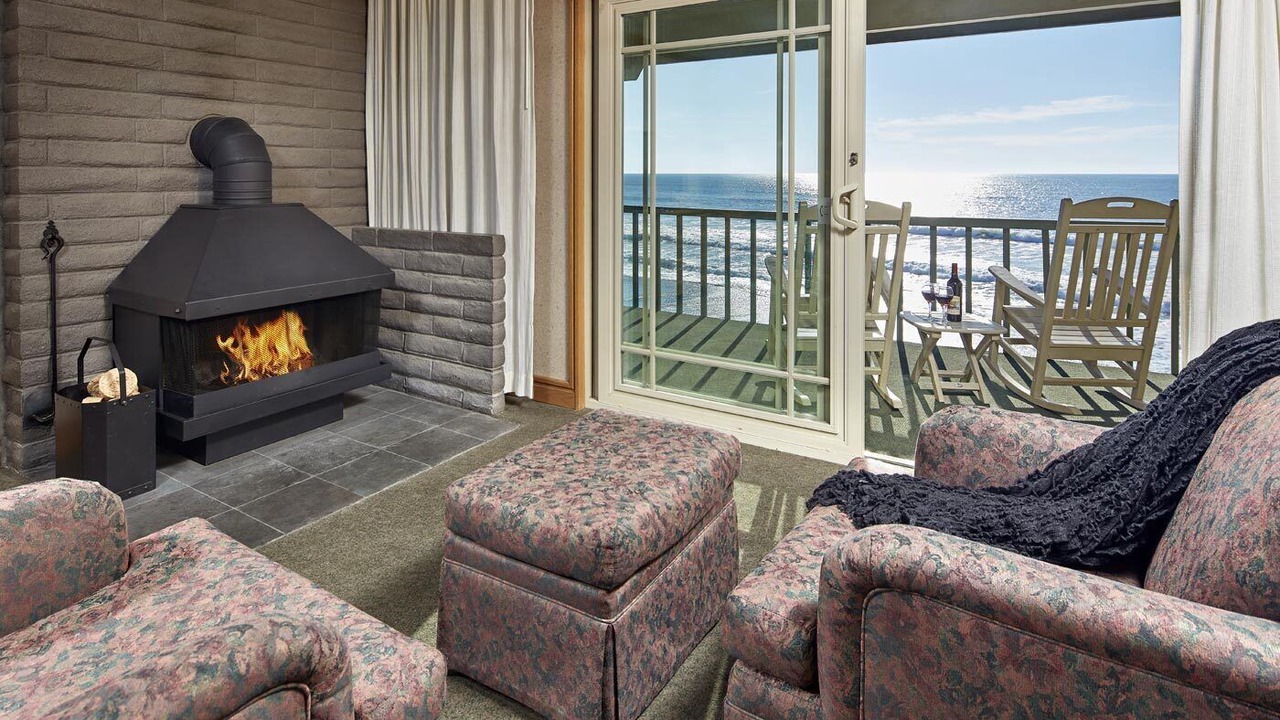 Photo of Livingroom in San Simeon