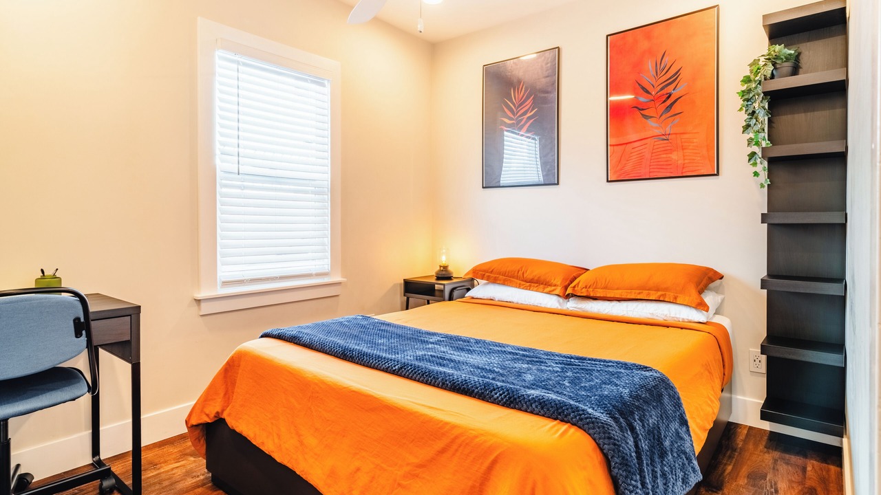 Photo of Bedroom in Alamitos Beach