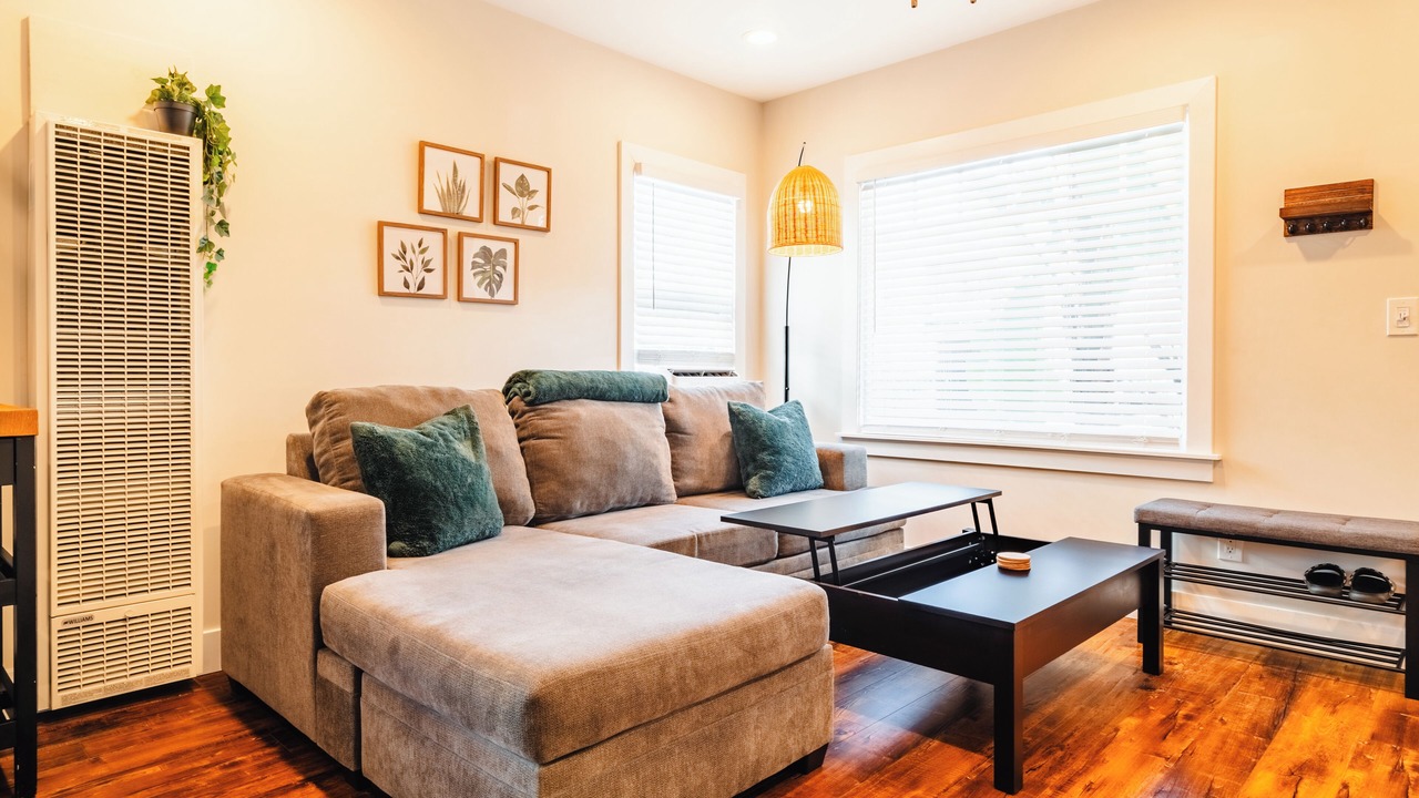 Photo of Livingroom in Alamitos Beach