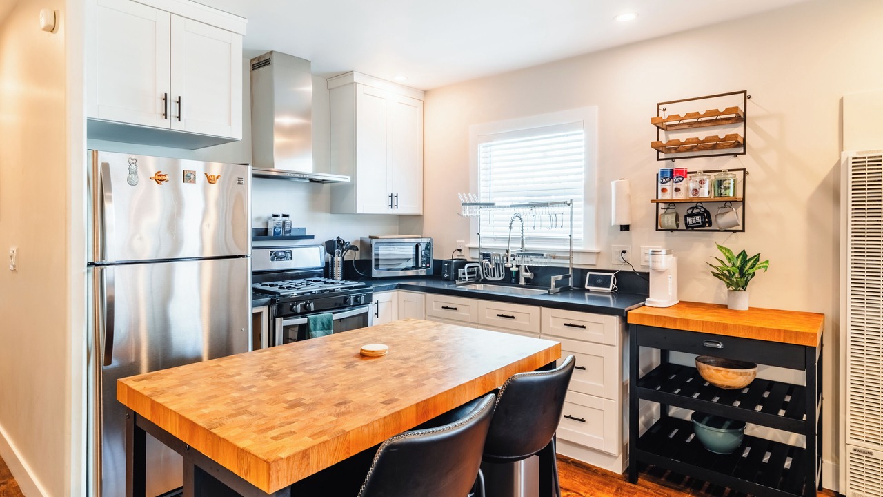 Photo of Kitchen in Alamitos Beach