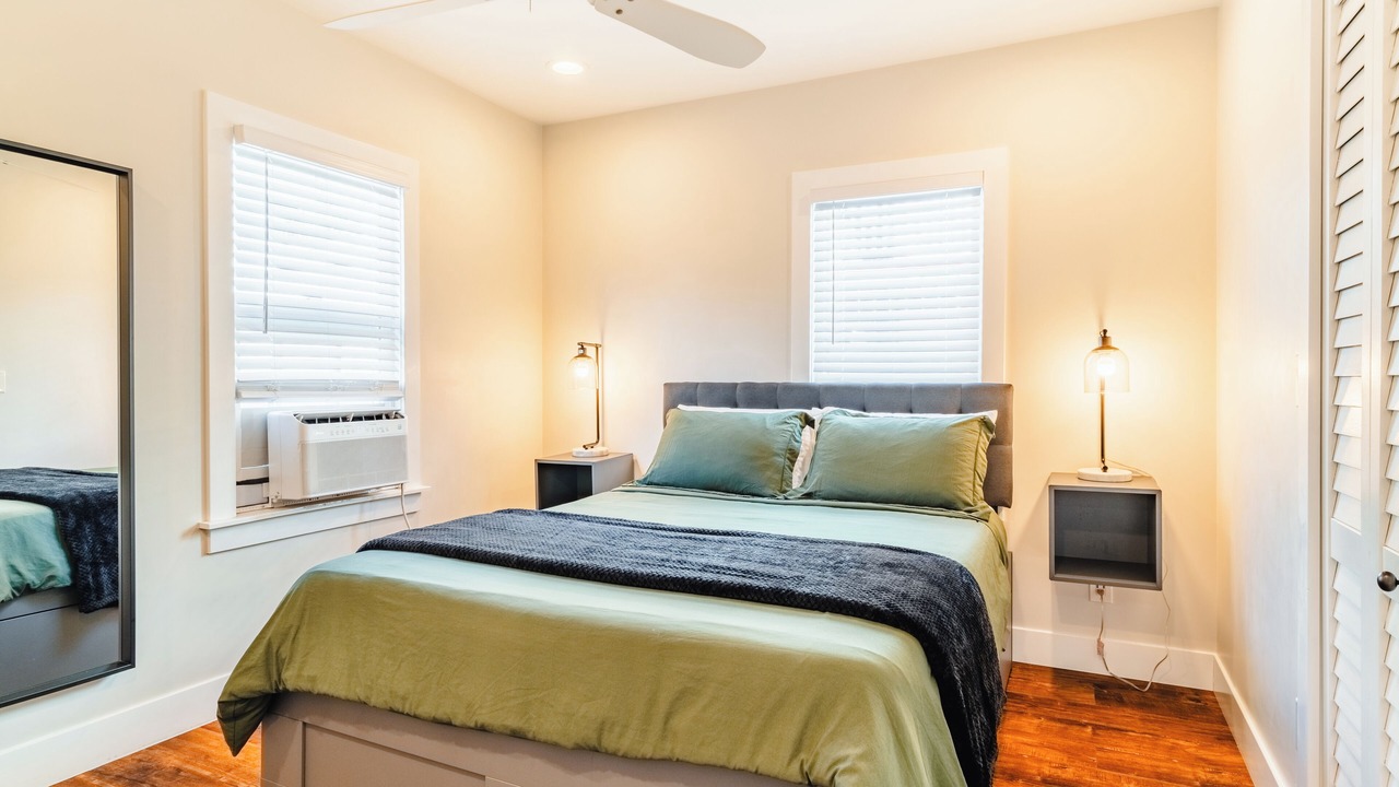 Photo of Bedroom in Alamitos Beach