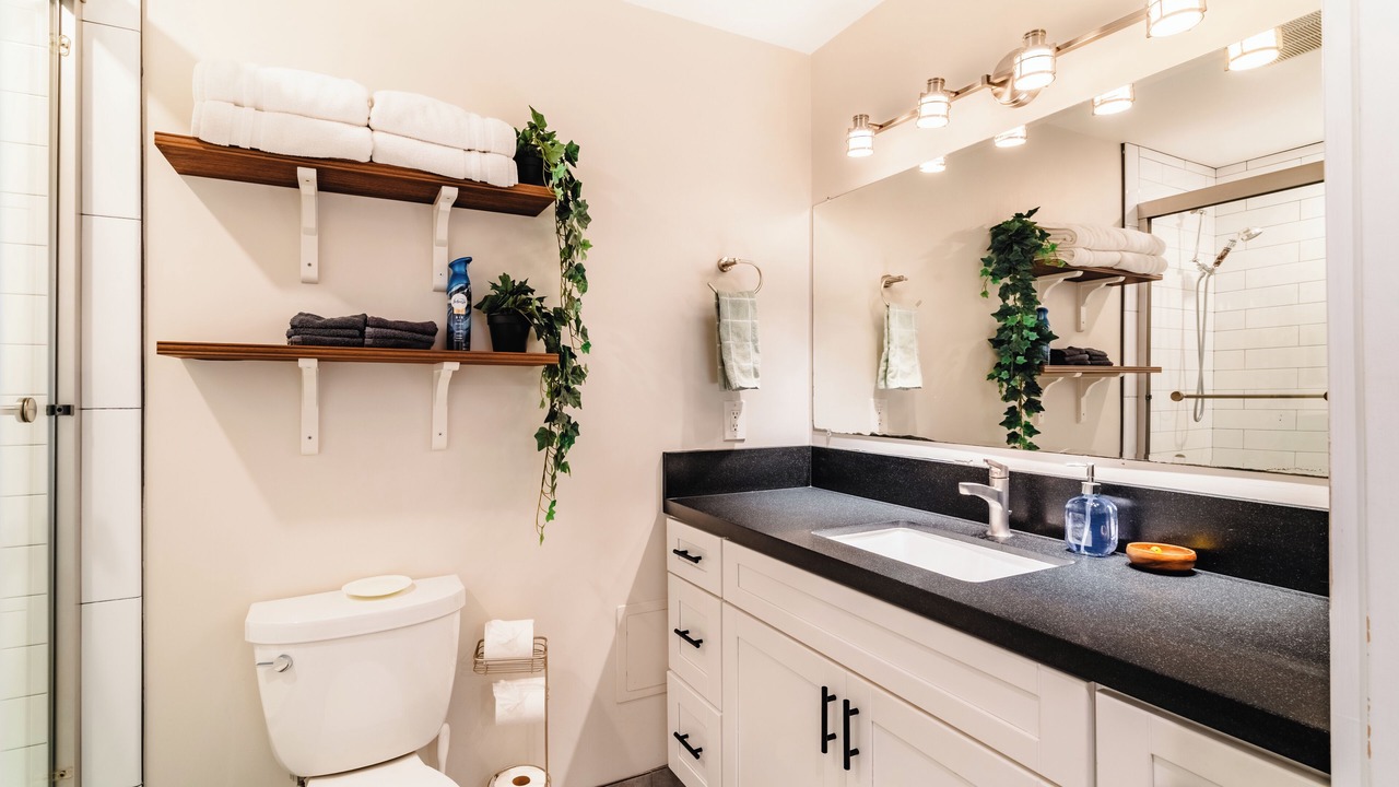 Photo of Bathroom in Alamitos Beach