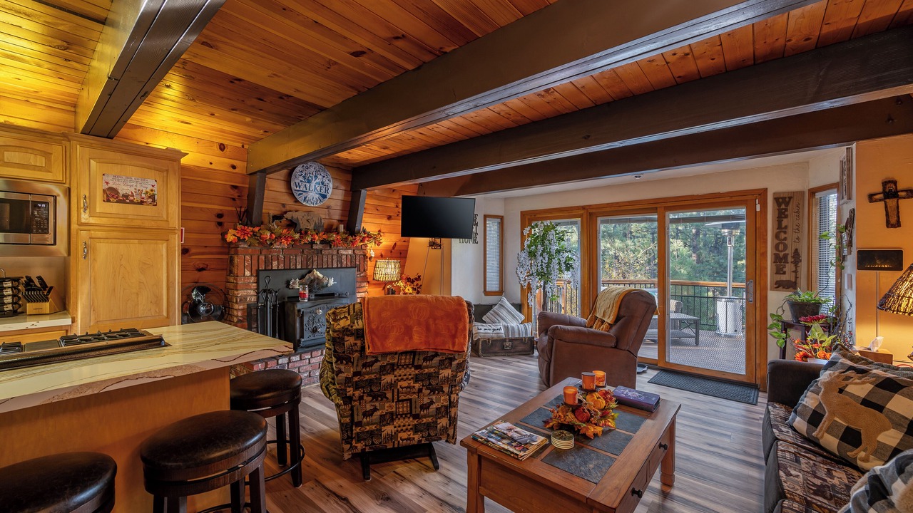 Photo of Livingroom in Big Bear