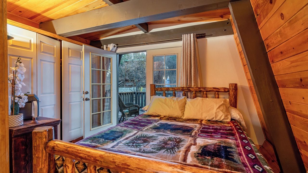 Photo of Bedroom in Big Bear
