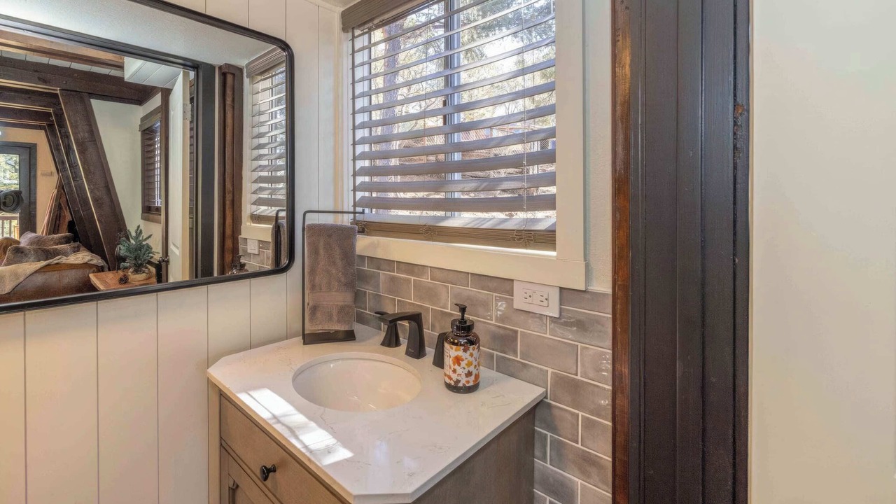 Photo of Bathroom in Whispering Forest