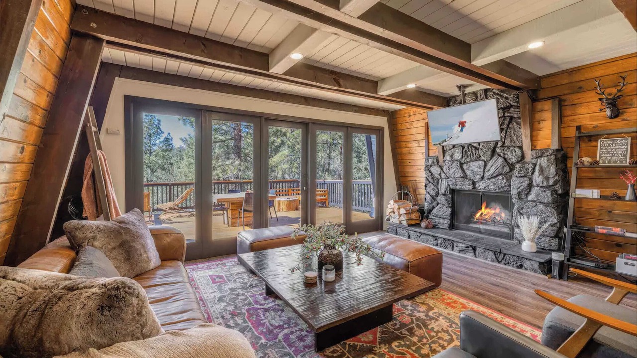 Photo of Livingroom in Whispering Forest