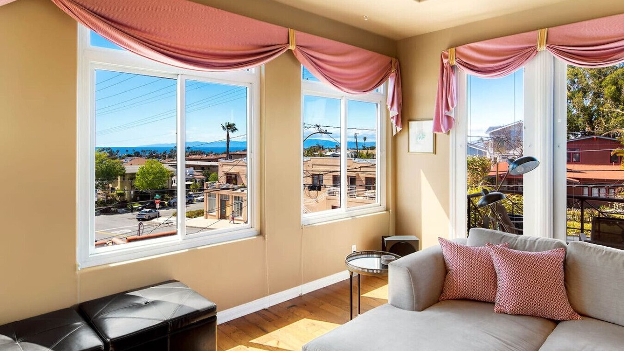 Photo of Livingroom in South Redondo
