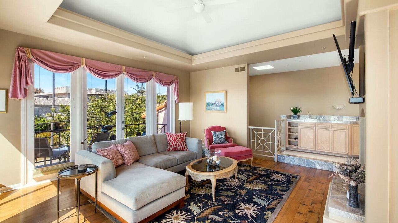Photo of Livingroom in South Redondo