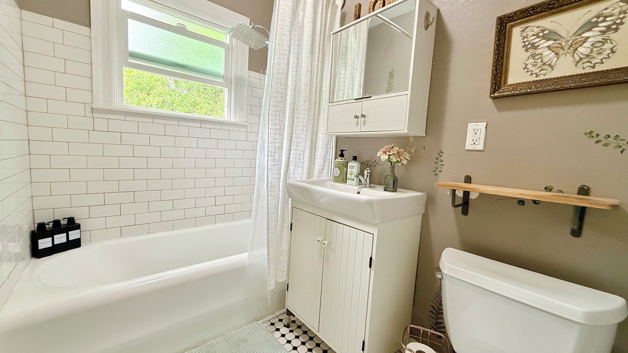 Photo of Bathroom in Mid Central