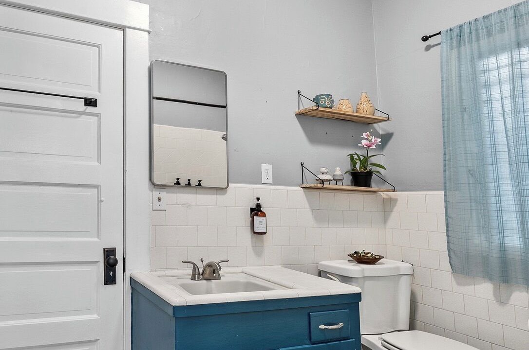 Photo of Bathroom in Alamitos Beach