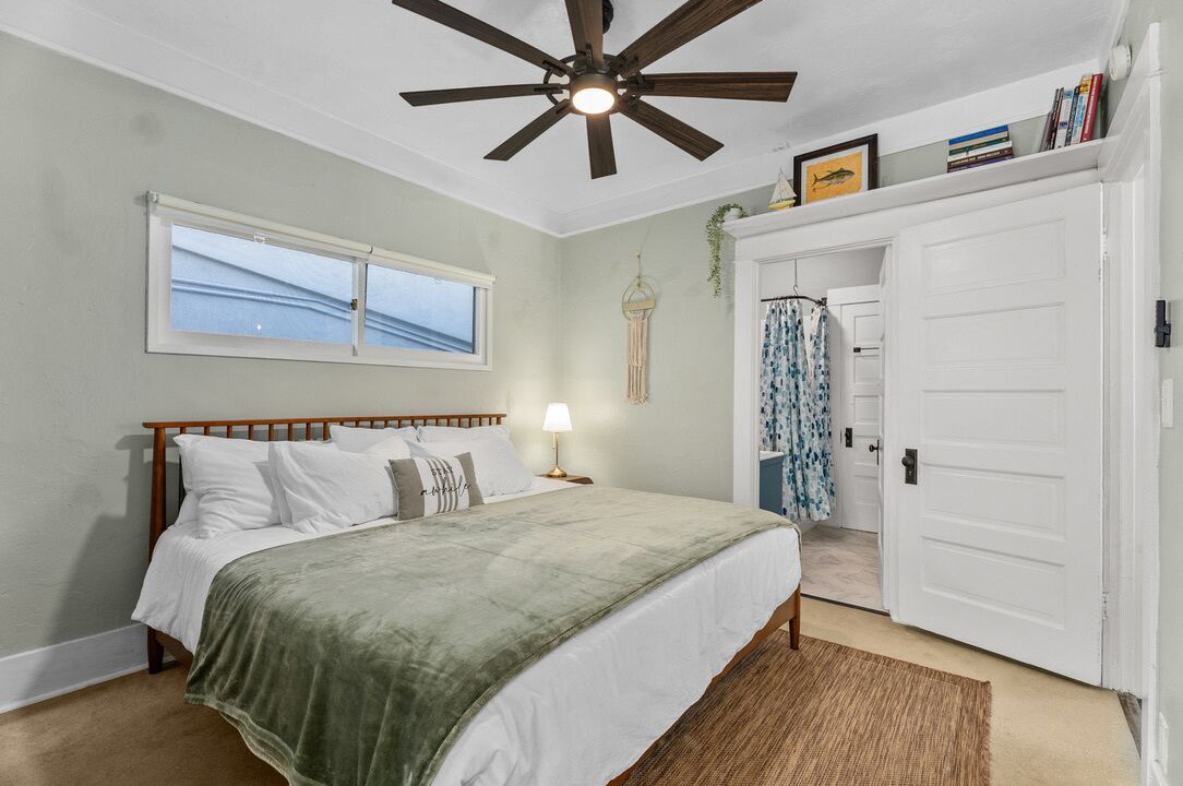 Photo of Bedroom in Alamitos Beach