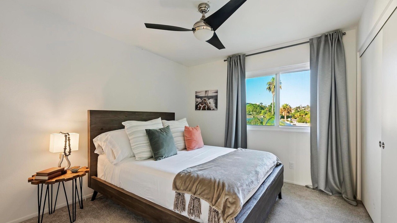 Photo of Bedroom in Mira Costa