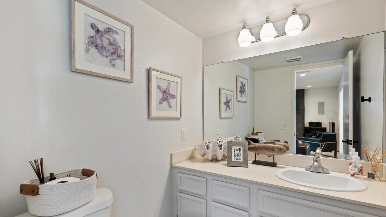 Photo of Bathroom in Mira Costa