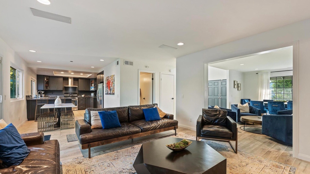 Photo of Livingroom in Mira Costa