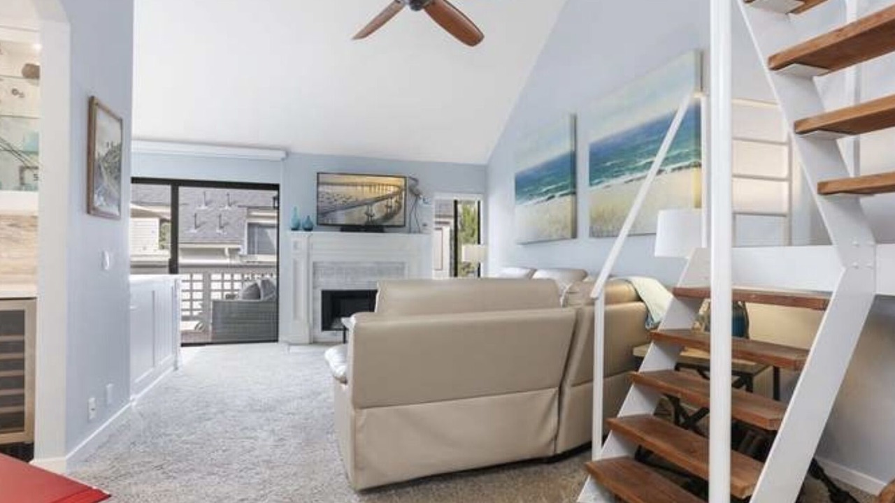 Photo of Livingroom in Del Mar