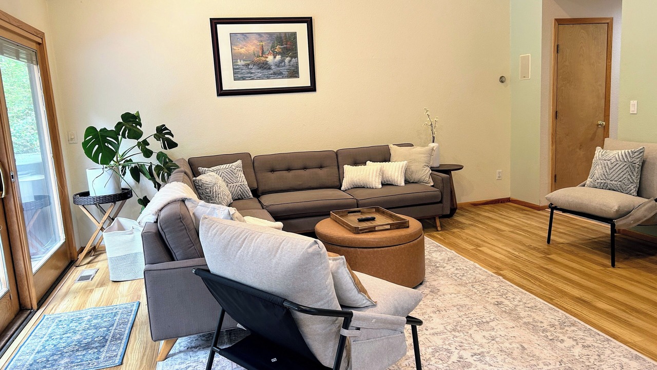 Photo of Livingroom in Pacific