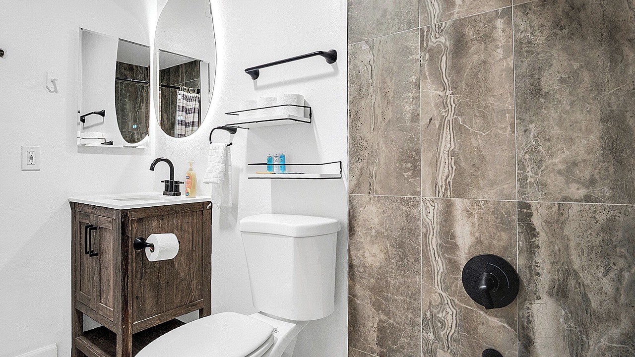 Photo of Bathroom in Fountain Valley