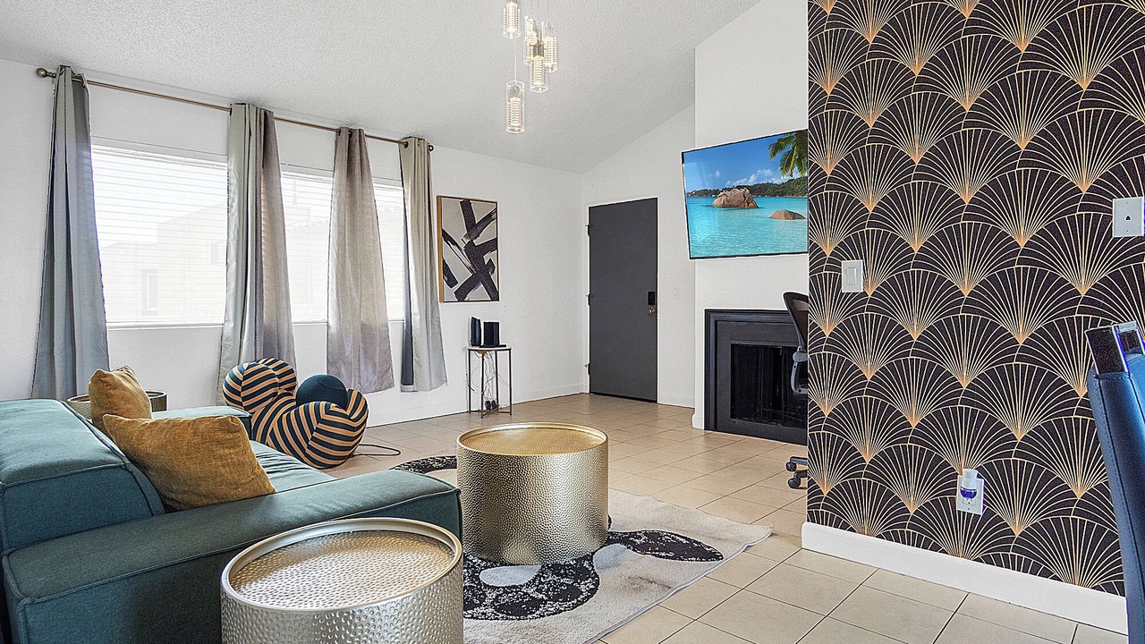Photo of Livingroom in Fountain Valley