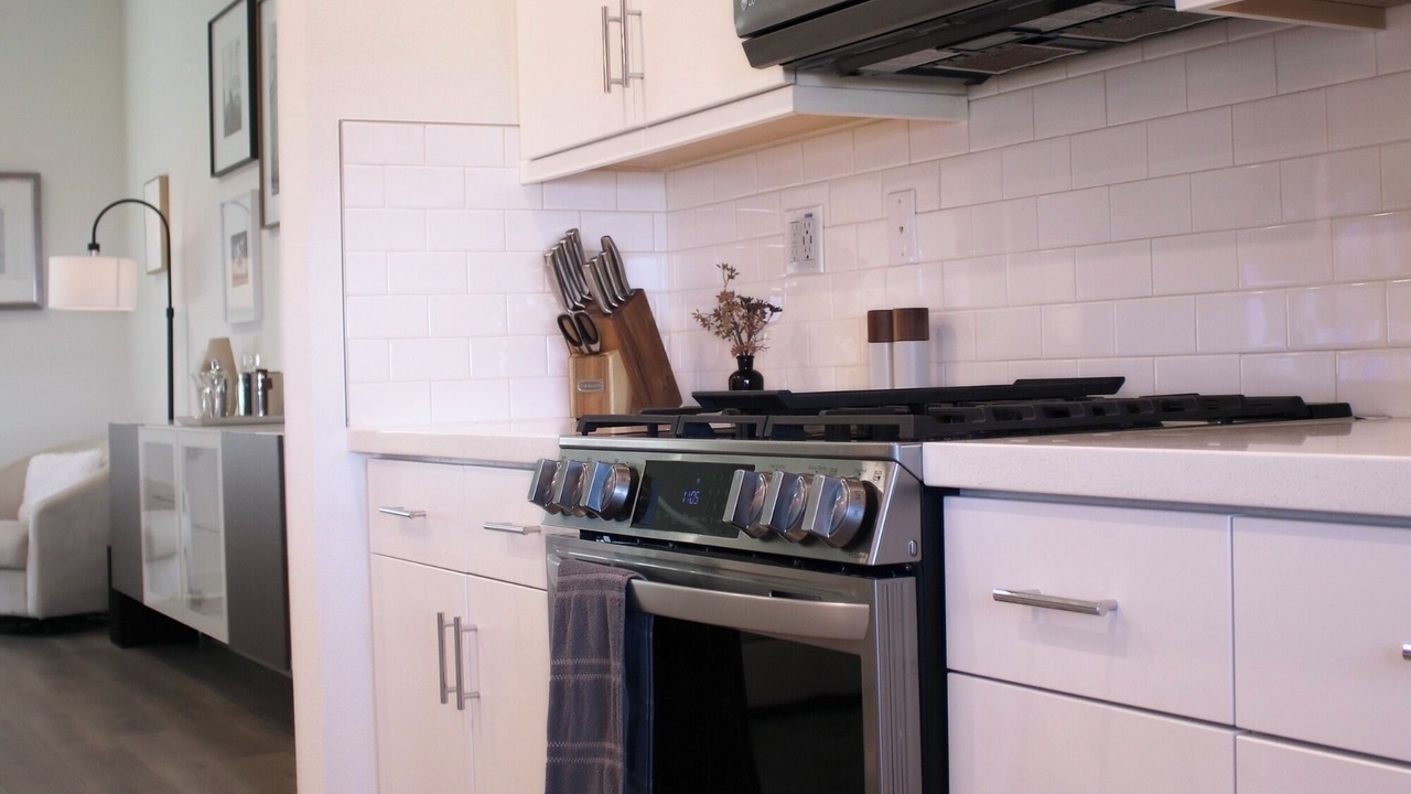 Photo of Kitchen in Platinum Triangle