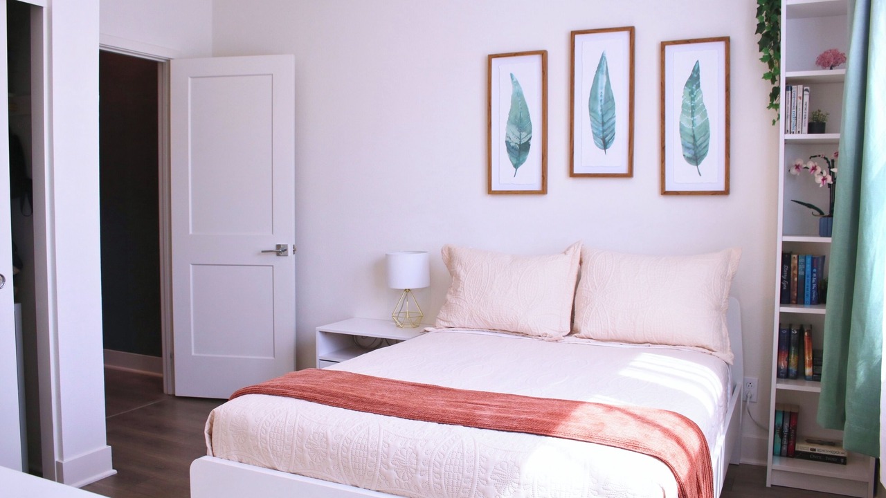 Photo of Bedroom in Platinum Triangle